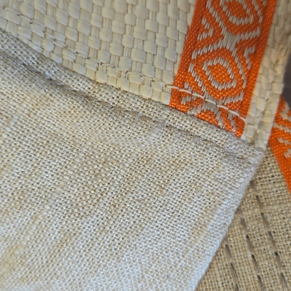 Roxy RARE and Stylish Adjustable Hat - Picture 4 of 11